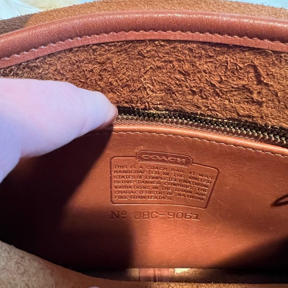 Vintage Coach Rambler Legacy 9061 - Picture 7 of 13